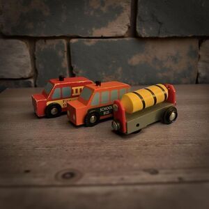 Wooden Train Car & Vehicles Compatable W/Other Wooden Train Set B4